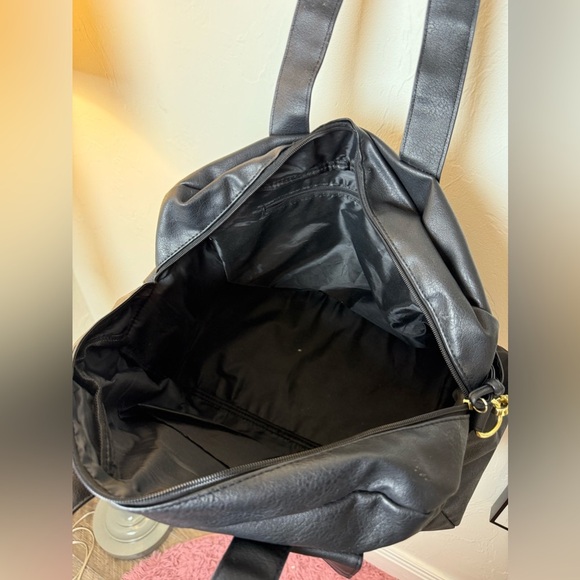 Black Vegan Leather Tote Bag - Picture 4 of 5
